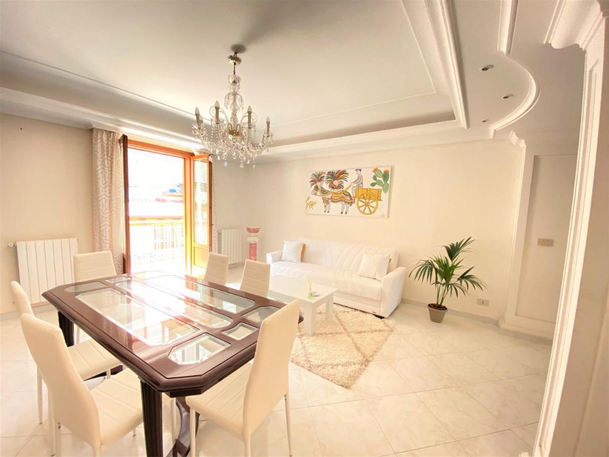 Made In Sicilia -In Centro, Aria Condizionata E No Ztl- City Centre, Aircon And No Ltz Apartment Castellammare del Golfo Exterior photo