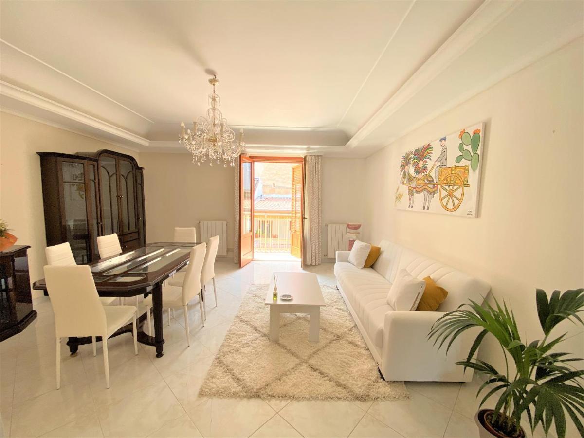 Made In Sicilia -In Centro, Aria Condizionata E No Ztl- City Centre, Aircon And No Ltz Apartment Castellammare del Golfo Exterior photo